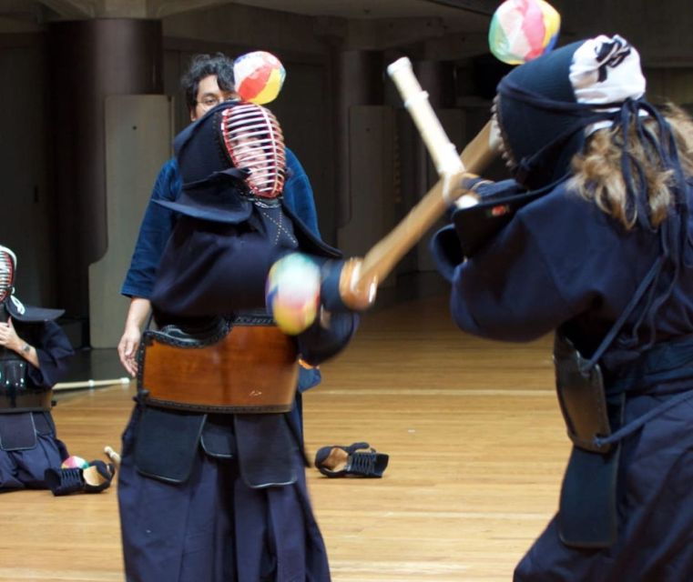 okinawa-kendo-martial-arts-lesson