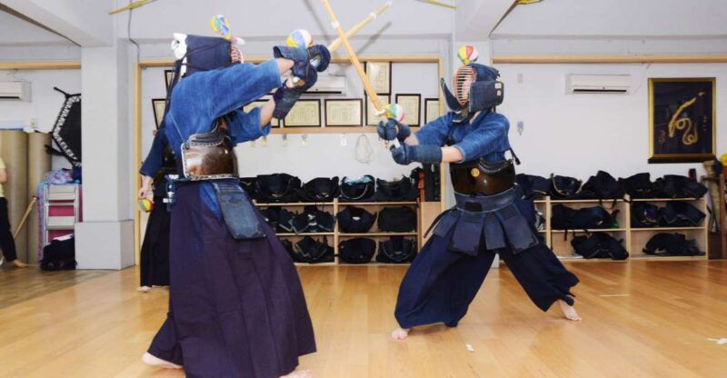 okinawa-kendo-martial-arts-lesson