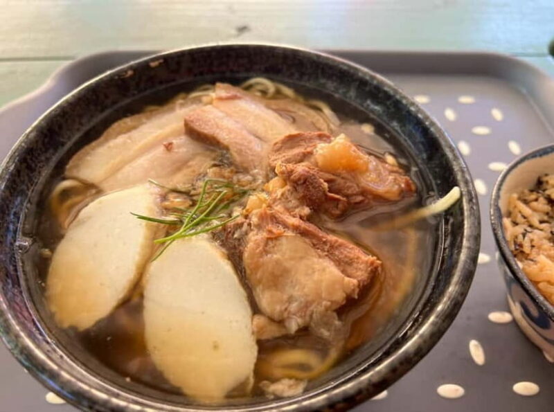 Okinawa : Let's play with cats and have lunch! at Ufuyaa - Key Points