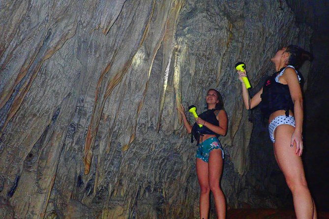 okinawa-miyako-beach-sup-and-pumpkin-limestone-caving-and-canoe
