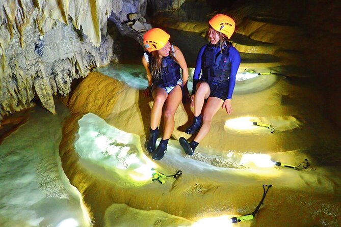 okinawa-miyako-mysterious-ryugu-miyagi-exploring-pumpkin-limestone-caving