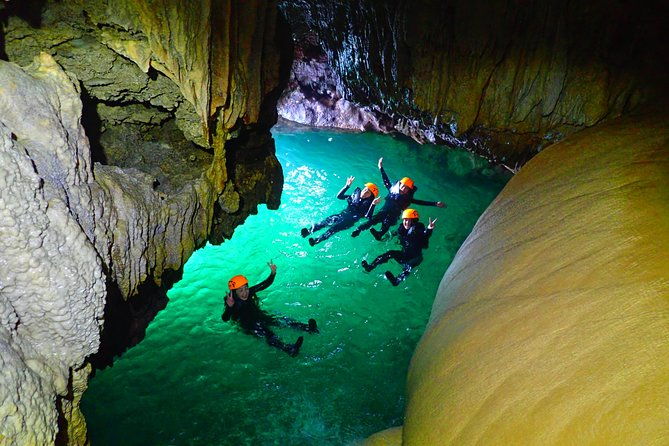 okinawa-miyako-pumpkin-limestone-caving-and-sea-turtle-snorkeling