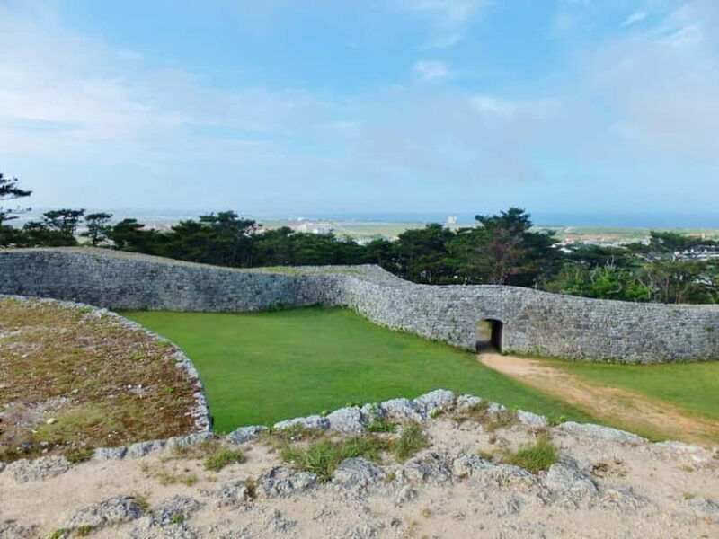 Okinawa: Zakimi Castle and Yuntanza Museum Heritage Tour - Key Points