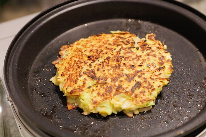 Okonomiyaki making experience~Japanese popular food - Who Will Love This Tour?