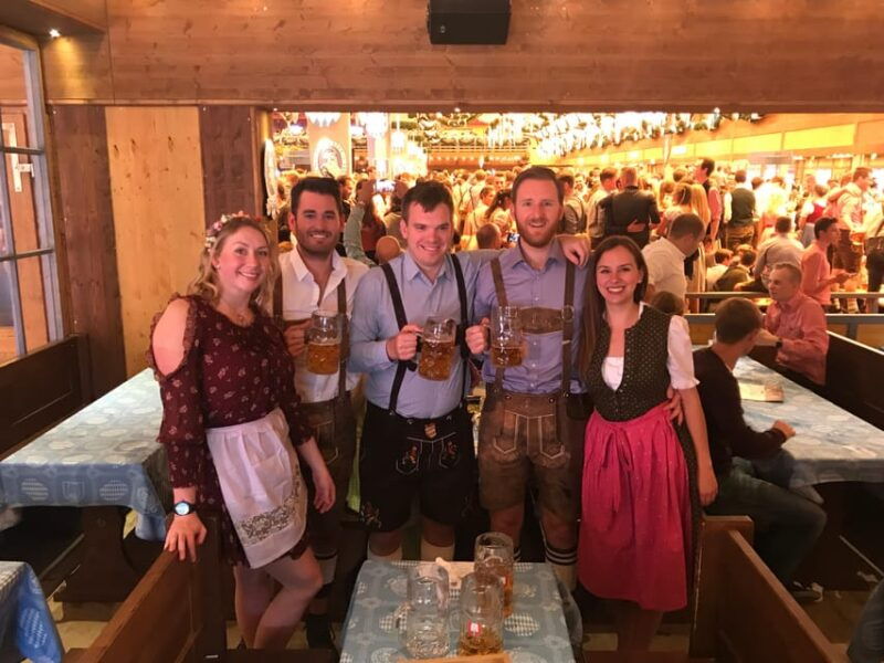 oktoberfest-tour-and-table-reservation-at-a-major-tent