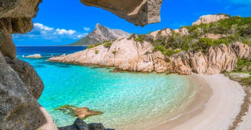 olbia-tavolara-and-molara-snorkeling-boat-tour