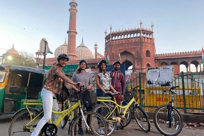 Old Delhi: 3.5-Hour Small-Group Bike Tour with Breakfast - Key Points