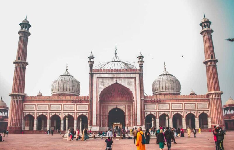 Old Delhi: 4 Hour Guided Walk with transfers & Entry Ticket - A Closer Look at the Tour Experience