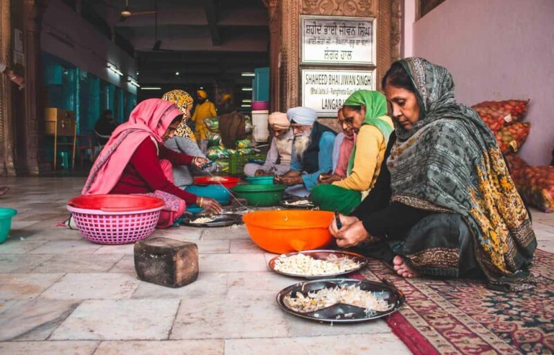 Old Delhi: 4 Hour Guided Walk with transfers & Entry Ticket - Who Will Get the Most Out of This Tour?