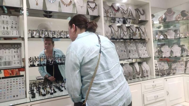 Old Delhi Jewelry & Embellishment Walk (Half-Day, Women-Led) - Key Points