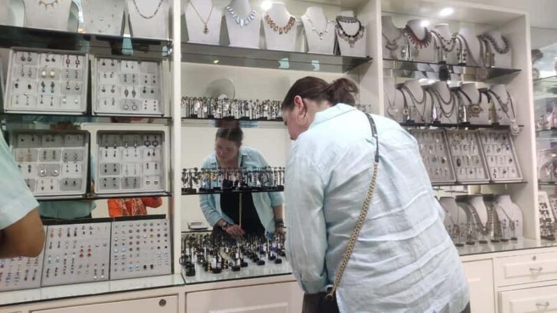 Old Delhi Jewelry & Embellishment Walk (Half-Day, Women-Led) - Exploring Old Delhi’s Jewelry Markets