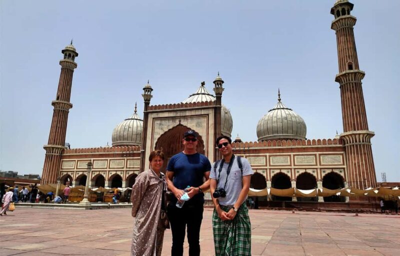 Old Delhi Private Tour: Chandni Chowk, Red Fort & Raj Ghat - Discovering Old Delhi: An In-Depth Review