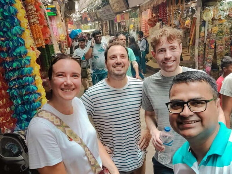 Old Delhi: Spices, Heritage and Bazaars Walking Tour - Key Points