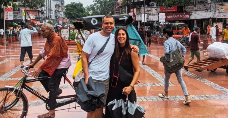 Old Delhi: Walking Tour with Tuk Tuk Ride & Snacks (Español) - Practical Details & Tips