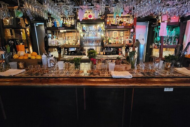 old-fashioned-cocktail-class-at-general-horseplay-in-key-west