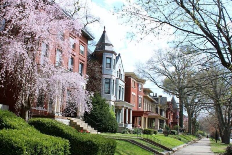 Old Louisville: History and Architecture Walking Tour - Introducing the Old Louisville: History and Architecture Walking Tour
