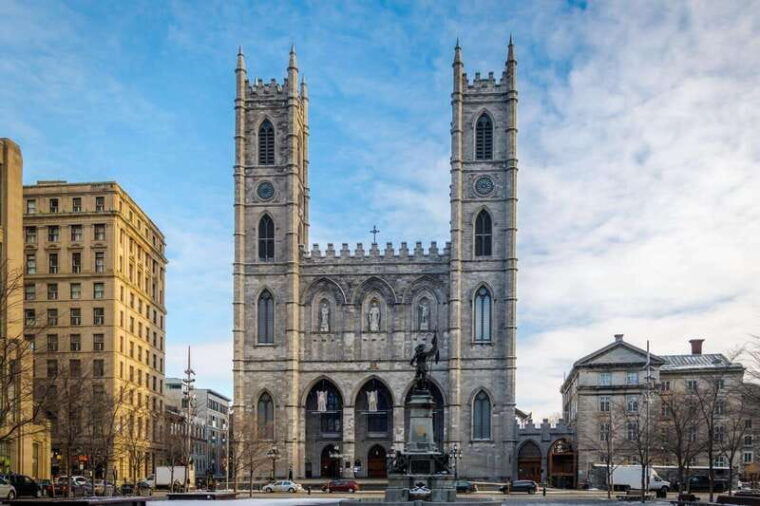 old-montreal-private-walking-tour-with-cruise-tickets