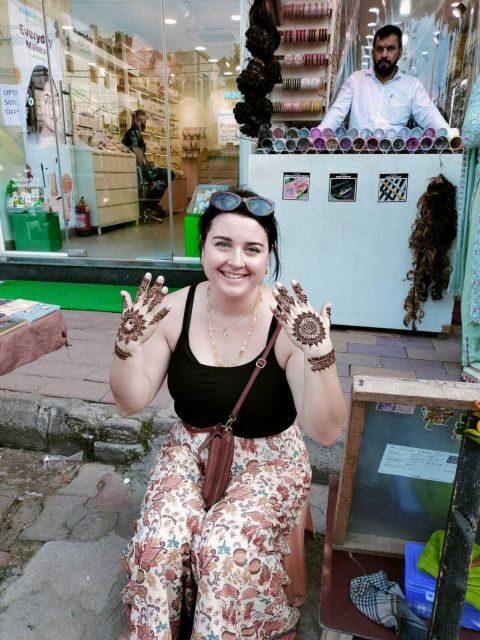 Old & New Delhi Shopping Tour with Female Consultant - Frequently Asked Questions