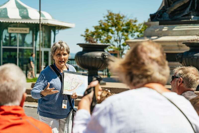 old-quebec-city-grand-walking-tour-with-private-option