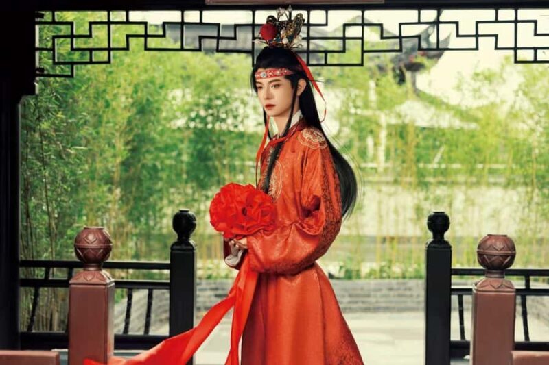 Old Shanghai: Hanfu Photoshoot Walking Tour Experience - Key Points