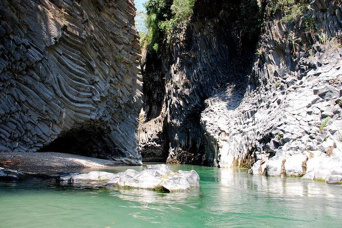 old-sicily-discovery-and-etna-wine-tasting-tour-from-taormina