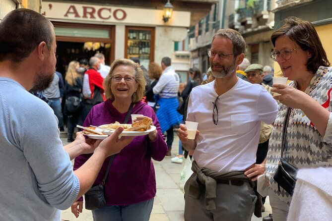 old-taverns-and-rialto-market-food-adventure-for-hungry-foodies