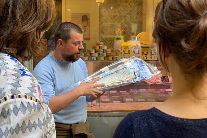 old-taverns-and-rialto-market-food-adventure-for-hungry-foodies