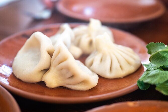 Old Town and Beyond: A Tbilisi Silk Road Feast with Culinary Backstreets - Exploring the Itinerary in Detail