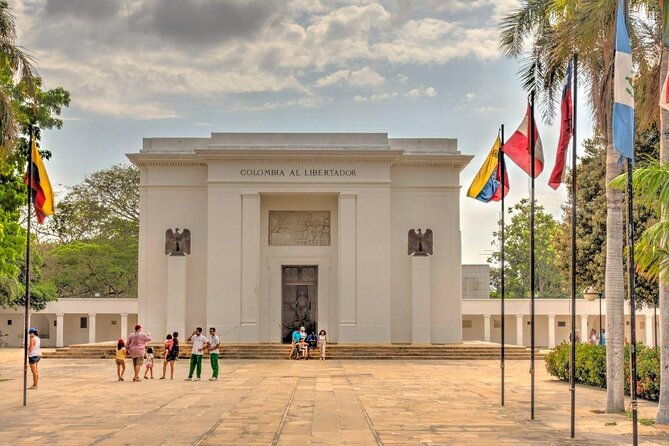 old-town-and-quinta-san-pedro-santa-marta-city-tour