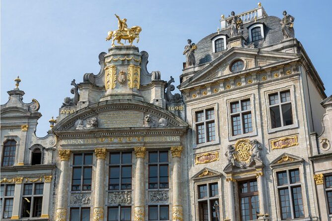 old-town-brussels-capital-of-beer-exploration-game-and-tour-2