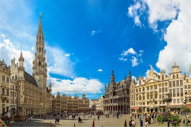 old-town-brussels-capital-of-beer-exploration-game-and-tour