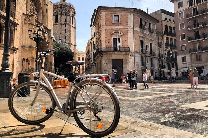 old-town-private-guided-tour-on-bike-e-bike-e-step-or-segway
