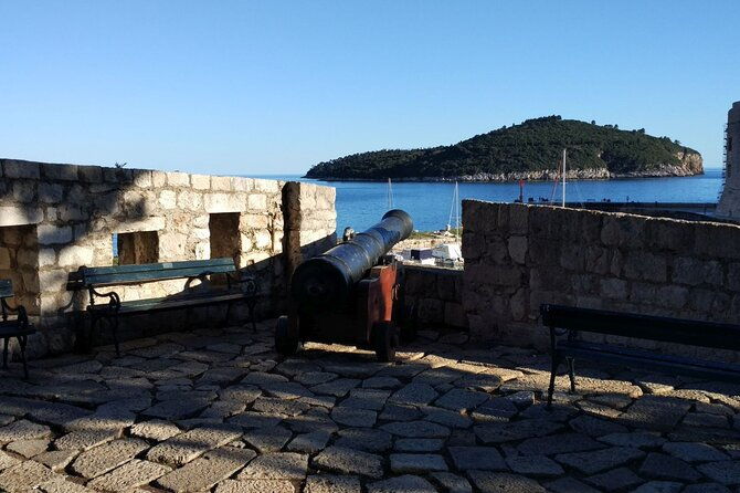 old-town-sights-history-small-group-tour