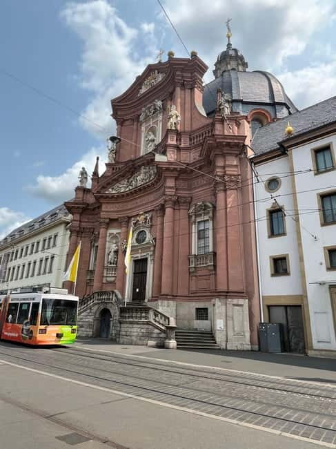 Old town tour of Würzburg with wine tasting on the Old Main Bridge - Discover Würzburg’s Charm in Just Two Hours