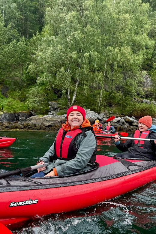 olden-experience-beginner-friendly-fjord-kayaking