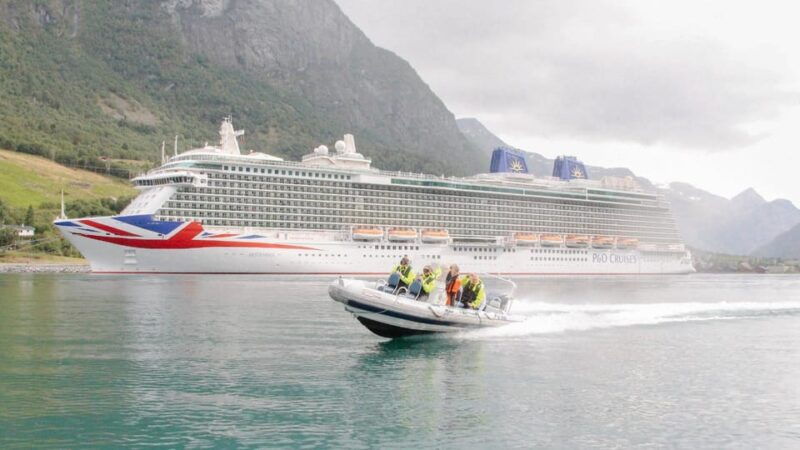 olden-nordfjord-rib-boat-tour-with-live-commentary
