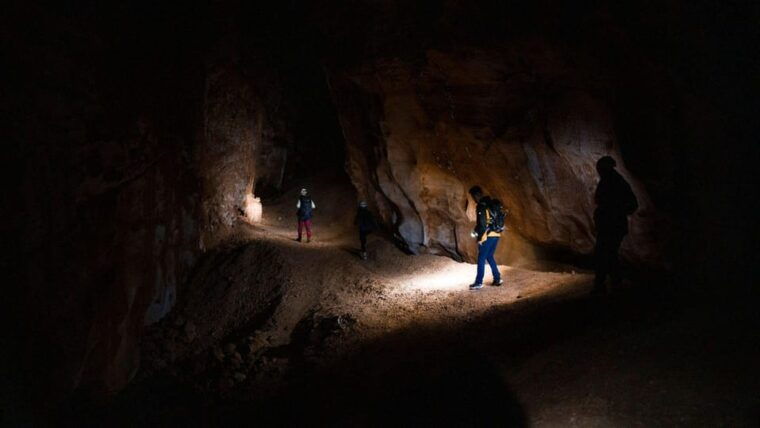 oliena-the-nurre-de-su-hoda-cave-hiking