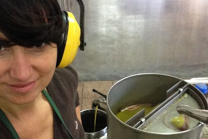 olive-oil-mill-experience-and-tasting-in-salento-with-guide-2