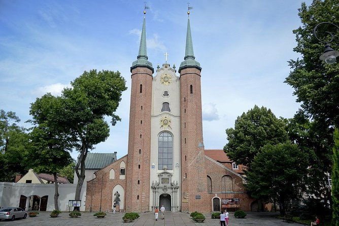 oliwa-cathedral-in-gdansk-trip-to-park-2h-private-trip-by-luxury-car