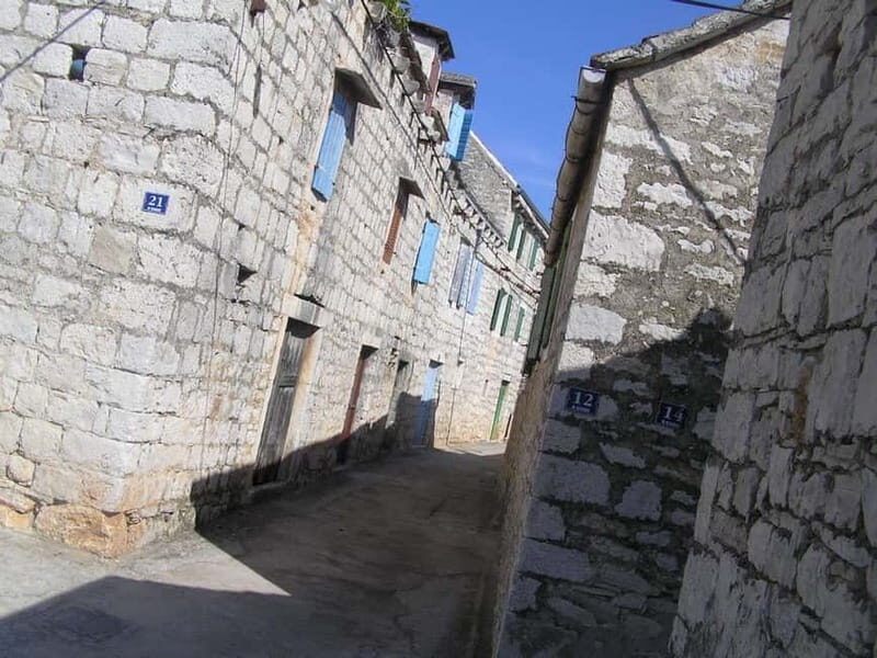 olta Island from Split: 5-Hour Olive Oil Tour with Lunch - Discover How Olive Oil Is Made