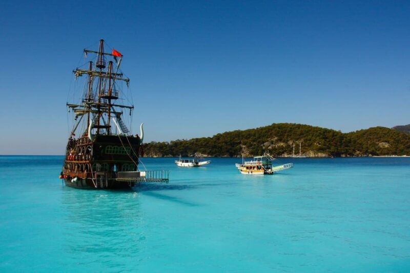 oludeniz-pirate-boat-cruise-with-swim-stops-and-lunch