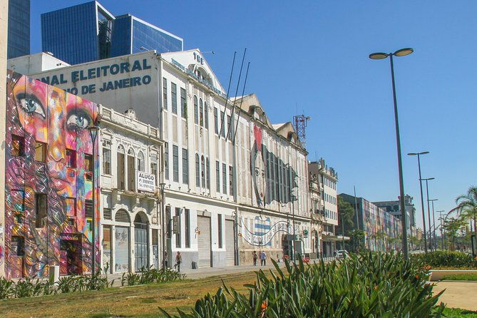 olympic-boulevard-and-museum-of-tomorrow-walking-tour