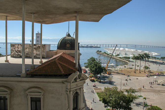 olympic-boulevard-and-museum-of-tomorrow-walking-tour