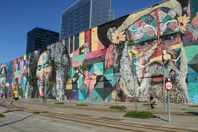olympic-boulevard-and-museum-of-tomorrow-walking-tour