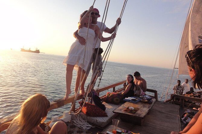Omani dhow:Coastal and Sunset Cruise - Omani Dhow: Coastal and Sunset Cruise — A Genuine Look at the Experience