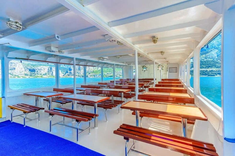 Omi: Sunset Boat Trip to Puia (Bra island) with Dinner - Authentic Experiences You Can Expect