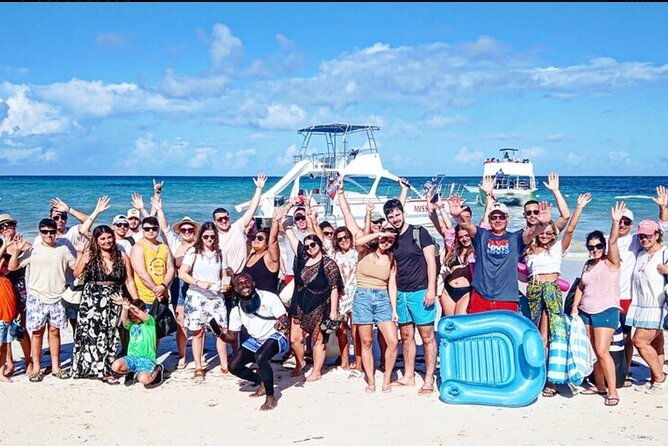 on-catamaran-private-snorkel-adventure-for-groups-in-punta-cana