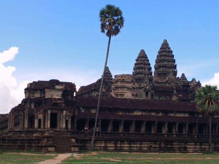 one-day-angkor-wat-trip-with-sunrise