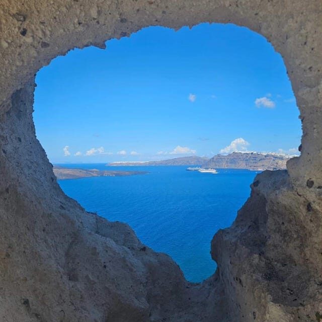 One-Day Escape to Enchanting Santorini - Who Would Love This Tour?