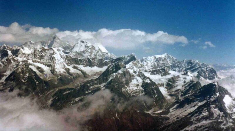 one-day-everest-helicopter-tour-with-overlanding-tour